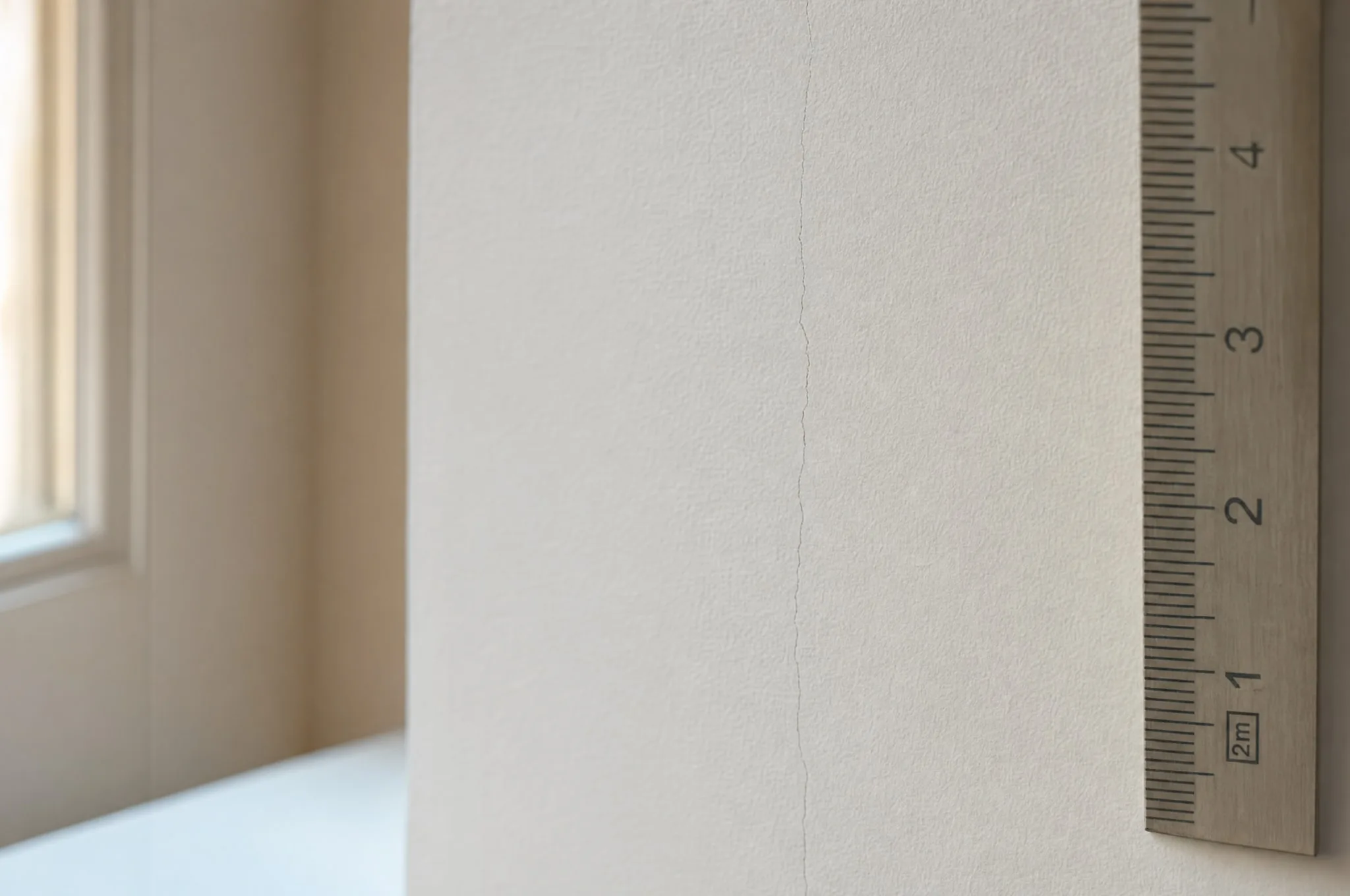 cosmetic hairline crack < 0.2mm