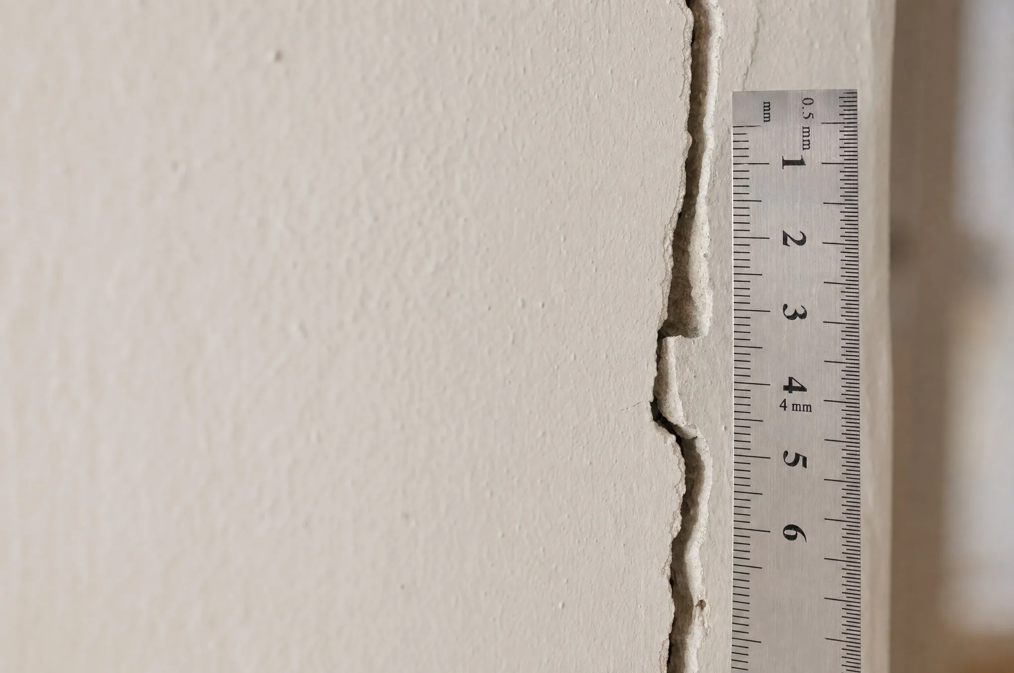 through-crack 4mm with offset